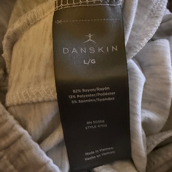 Danskin Luxe Retro Jogger in Grey - NWT and incredibly soft - Picture 3 of 4